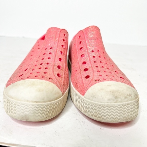 Native Jefferson Pink Glitter Rubber Sneakers Size 2 Girls - Picture 5 of 5